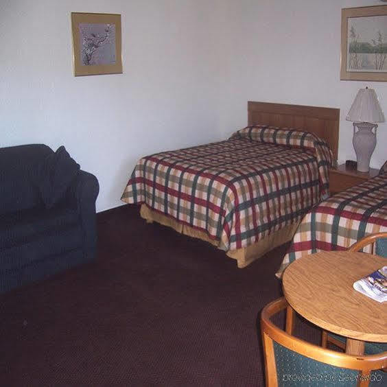 Red Carpet Inn Medford Quarto foto